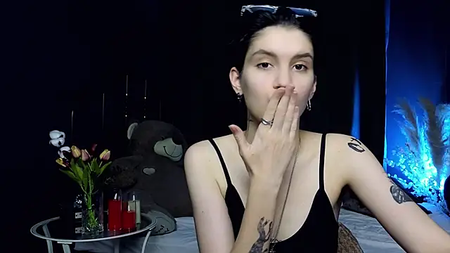 Snapshot of Hyeon_Jin chatting on March 20, 2025, 10:10 am Hyeon Jin online show from March 20, 2025, 10:10 am