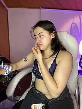 Snapshot of Camila_pinkk chatting on May 19, 2026, 1:50 pm Camila pinkk online show from May 19, 2026, 1:50 pm