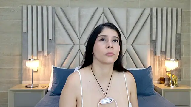 MilaRux online show from February 22, 2025, 3:36 pm