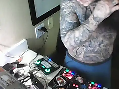 Snapshot of justthetip4209 chatting on March 13, 2025, 8:26 am justthetip4209 online show from March 13, 2025, 8:26 am