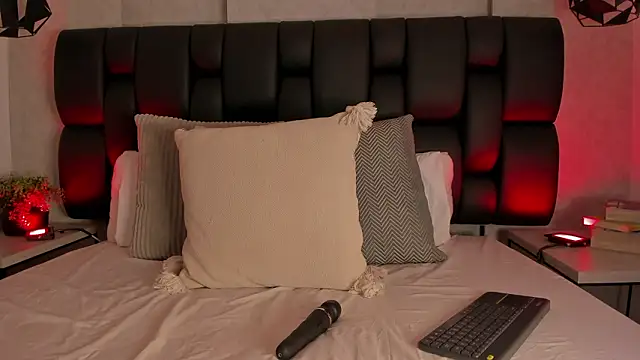 Blue Angell online show from February 12, 2026, 1:55 am