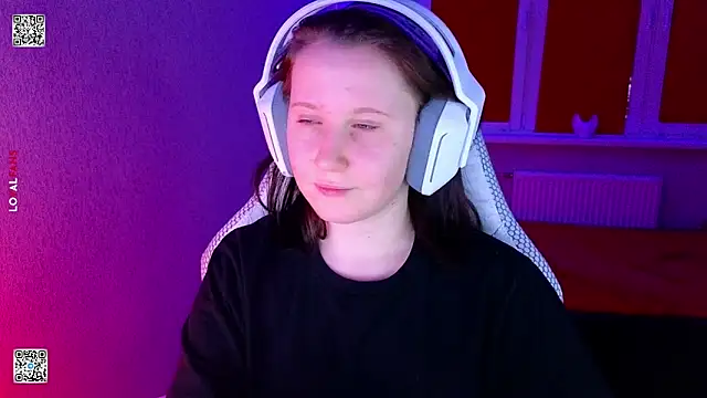 mon lola online show from February 9, 2026, 3:16 pm