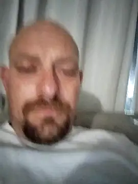 Snapshot of jayjay198080 chatting on March 17, 2025, 6:51 am jayjay198080 online show from March 17, 2025, 6:51 am