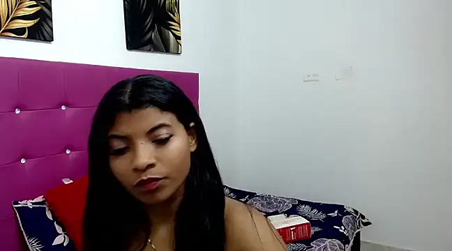Snapshot of mia_grey01 chatting on February 20, 2025, 11:53 am mia grey01 online show from February 20, 2025, 11:53 am