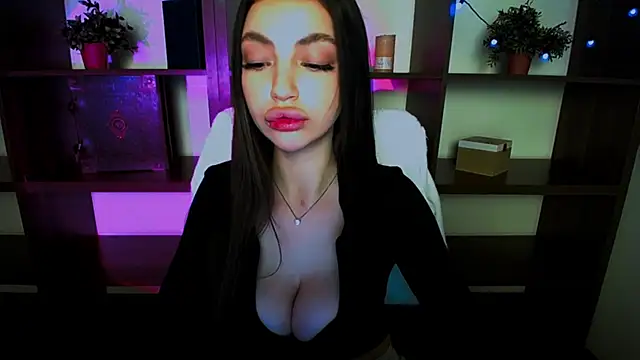 Lexi Jous online show from March 4, 2025, 4:30 pm