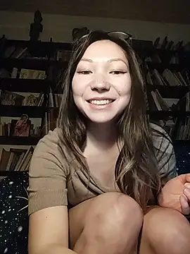 LoveFoxyQueen online show from May 5, 2026, 10:18 pm