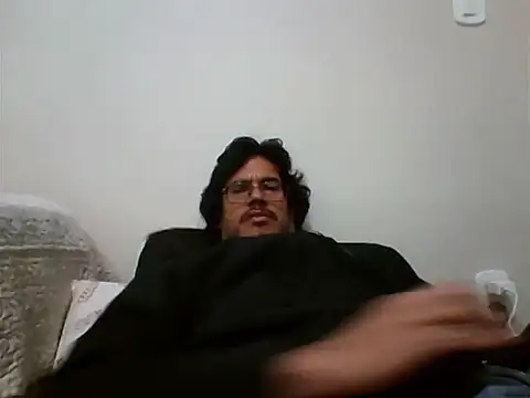 Snapshot of AgneloFly chatting on July 18, 2026, 3:22 am AgneloFly online show from July 18, 2026, 3:22 am