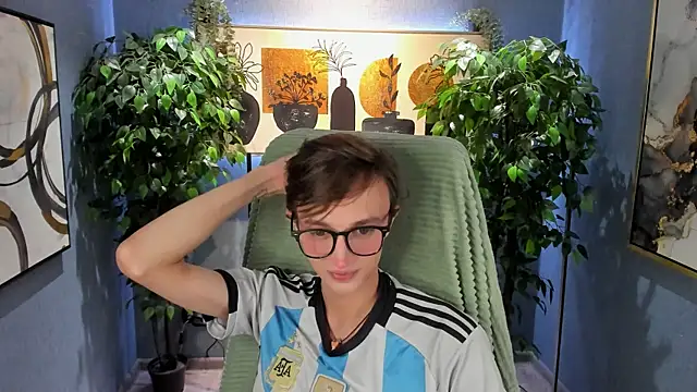 John Weasley online show from September 11, 2025, 9:04 pm