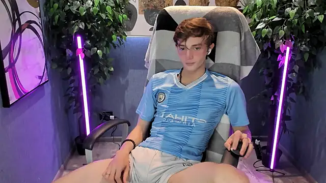 John Weasley online show from September 21, 2025, 9:16 pm