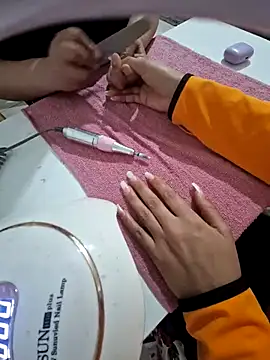 nonalona199999 online show from February 23, 2025, 5:07 pm