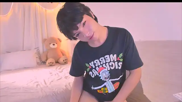 AllanYong18 online show from November 16, 2025, 2:00 pm