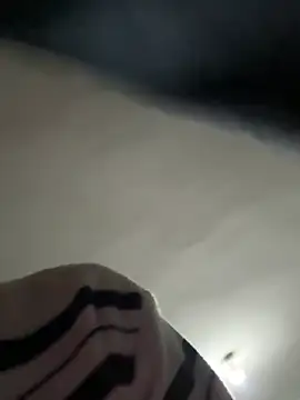 zxb757369 online show from November 21, 2025, 1:10 pm