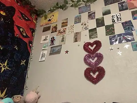 Snapshot of Rubyred2369 chatting on February 10, 2025, 7:07 pm Rubyred2369 online show from February 10, 2025, 7:07 pm