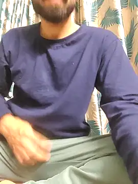 TOPMOON001 online show from February 26, 2026, 7:13 pm