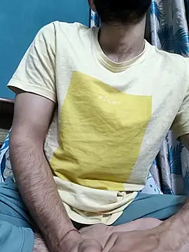 TOPMOON001 online show from March 27, 2026, 7:13 pm