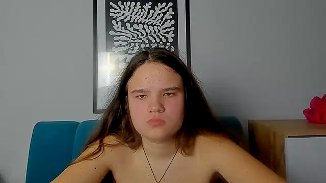 AdeleCruz online show from March 8, 2026, 10:08 am