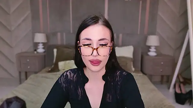 EmmaLawrens online show from March 13, 2025, 12:02 pm