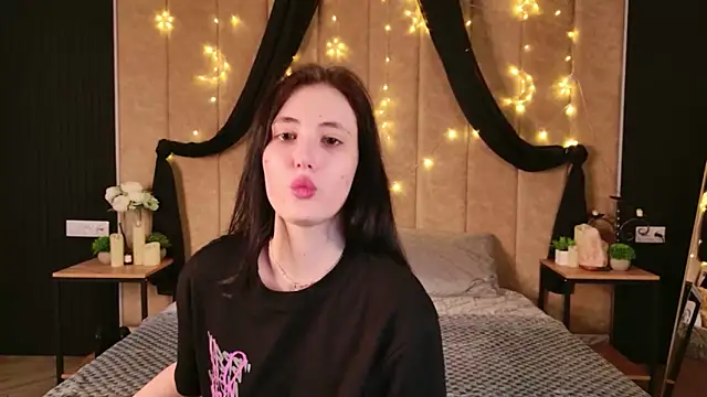 EmmaLawrens online show from February 20, 2026, 8:53 pm