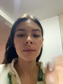 Aleska Miami online show from April 7, 2026, 1:55 pm