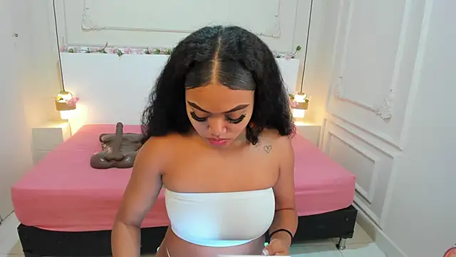 JasmineRose7 online show from October 23, 2025, 12:04 pm