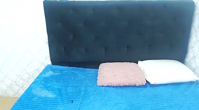 Snapshot of SalomeSnow chatting on January 13, 2025, 12:41 am SalomeSnow online show from January 13, 2025, 12:41 am