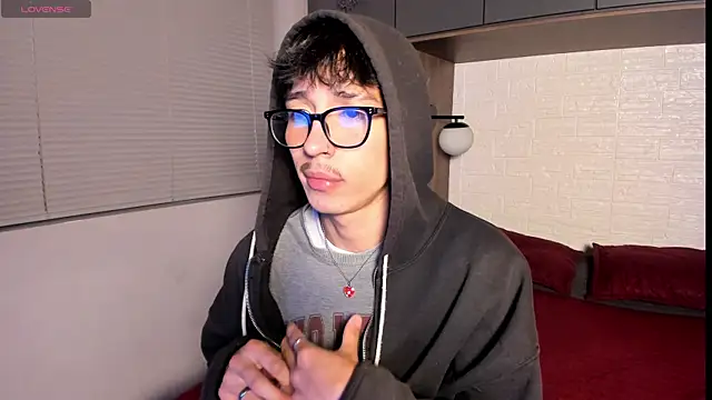 Snapshot of tim__fox chatting on May 18, 2026, 11:49 am tim fox online show from May 18, 2026, 11:49 am