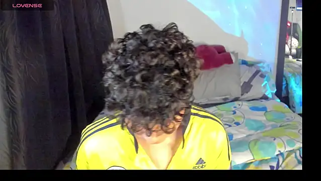 Snapshot of dani_angels__ chatting on February 15, 2025, 12:15 am dani angels online show from February 15, 2025, 12:15 am