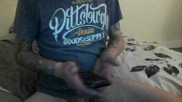 allnaked00 online show from April 30, 2026, 1:01 am