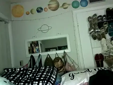 nikkikittyx3 online show from March 5, 2025, 6:23 am