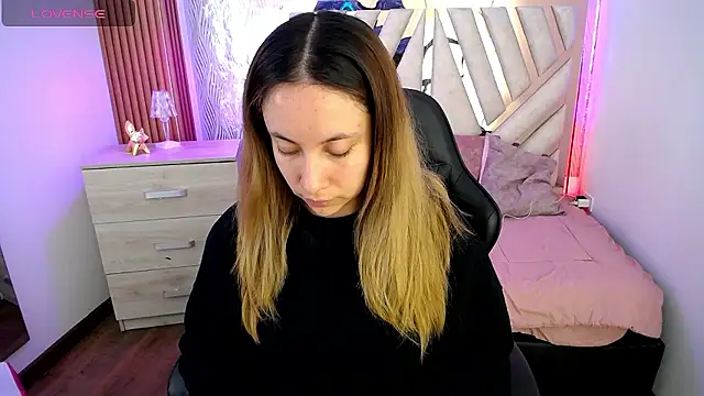 Snapshot of NyxAndria_1 chatting on January 16, 2026, 10:14 pm NyxAndria 1 online show from January 16, 2026, 10:14 pm