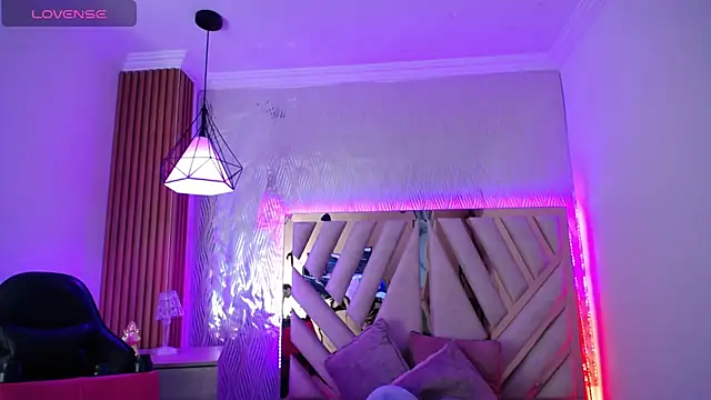 Snapshot of NyxAndria_1 chatting on February 7, 2026, 1:20 am NyxAndria 1 online show from February 7, 2026, 1:20 am