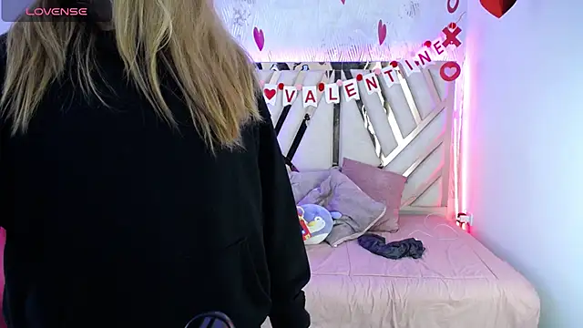 Snapshot of NyxAndria_1 chatting on February 11, 2026, 1:10 am NyxAndria 1 online show from February 11, 2026, 1:10 am