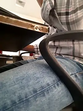 Snapshot of braveman999 chatting on February 13, 2026, 7:04 am braveman999 online show from February 13, 2026, 7:04 am