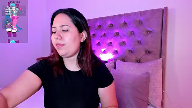 zoes milee online show from October 16, 2025, 11:33 am