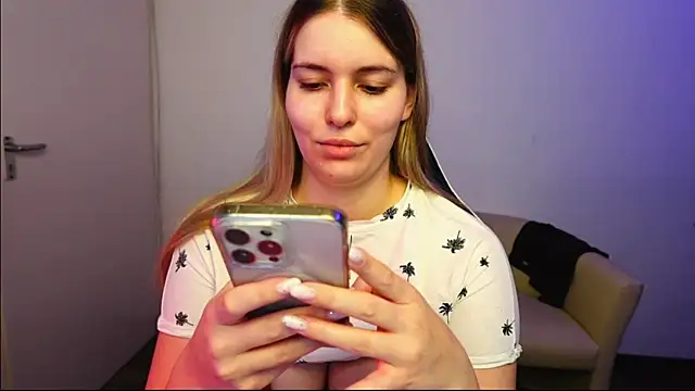 ShyHotNerd online show from October 12, 2025, 12:20 am