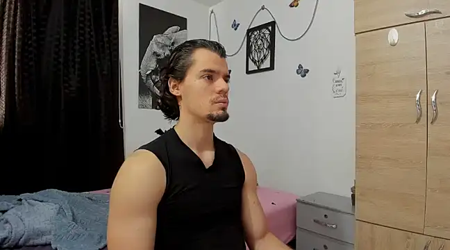 Snapshot of maxi_styles chatting on February 14, 2025, 7:54 pm maxi styles online show from February 14, 2025, 7:54 pm