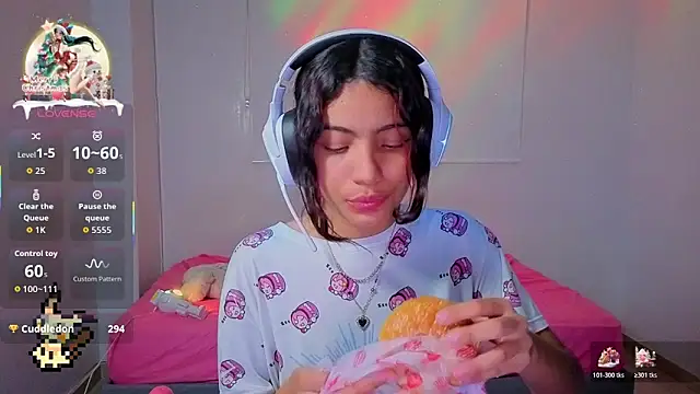 Lovelyamyy online show from December 4, 2025, 2:10 am