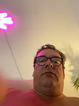 Snapshot of MountJohnXL chatting on May 8, 2026, 3:23 am MountJohnXL online show from May 8, 2026, 3:23 am