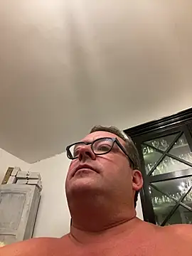 Snapshot of MountJohnXL chatting on June 7, 2026, 1:32 am MountJohnXL online show from June 7, 2026, 1:32 am