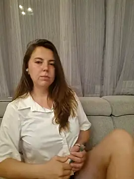 Snapshot of Melenka chatting on August 3, 2026, 11:52 pm Melenka online show from August 3, 2026, 11:52 pm