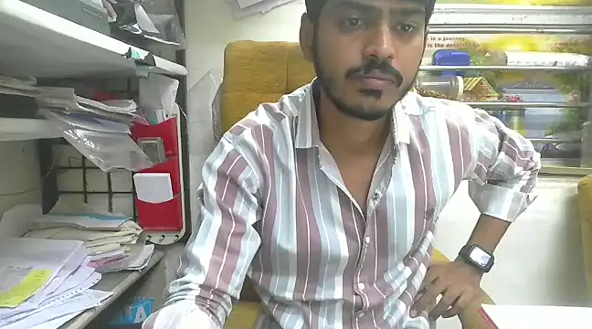 cute modell online show from February 7, 2025, 10:50 am