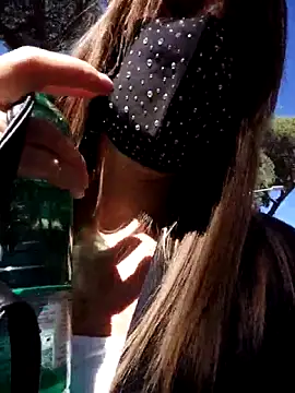 Akemi rossi online show from October 6, 2025, 12:02 pm