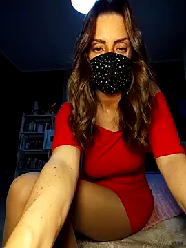 Akemi rossi online show from April 18, 2026, 7:07 pm