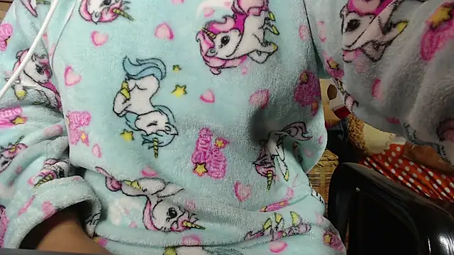 Snapshot of temptation-x chatting on February 6, 2025, 5:35 am temptation-x online show from February 6, 2025, 5:35 am