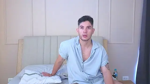 Snapshot of mr_danni chatting on June 20, 2026, 5:49 pm mr danni online show from June 20, 2026, 5:49 pm