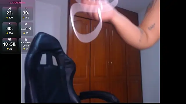 leslycarsson online show from January 18, 2026, 5:11 am