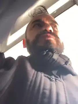 leonardohot1987 online show from February 7, 2025, 8:20 pm