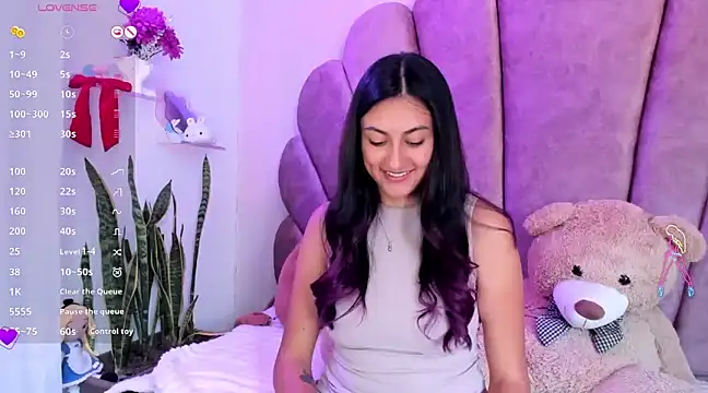 sweetfoxy 17 online show from January 30, 2025, 5:28 pm