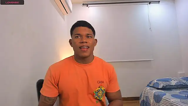 Snapshot of maxsteel177 chatting on February 26, 2025, 12:38 am maxsteel177 online show from February 26, 2025, 12:38 am