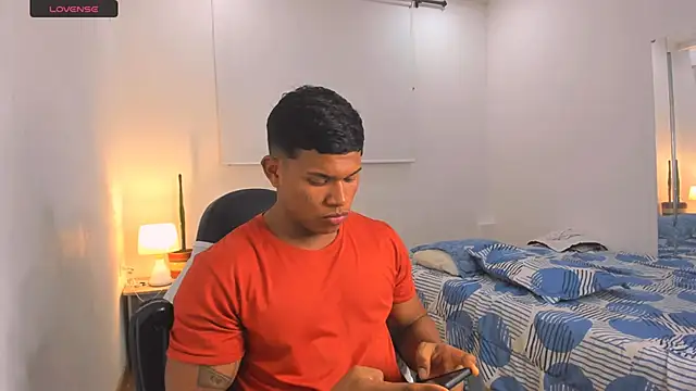 Snapshot of maxsteel177 chatting on March 6, 2025, 11:31 pm maxsteel177 online show from March 6, 2025, 11:31 pm